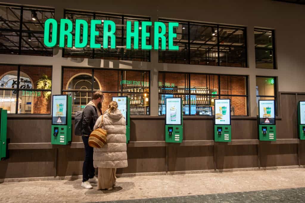 Survey: QSRs, Fast Casuals Expand Digital Ordering in 2024