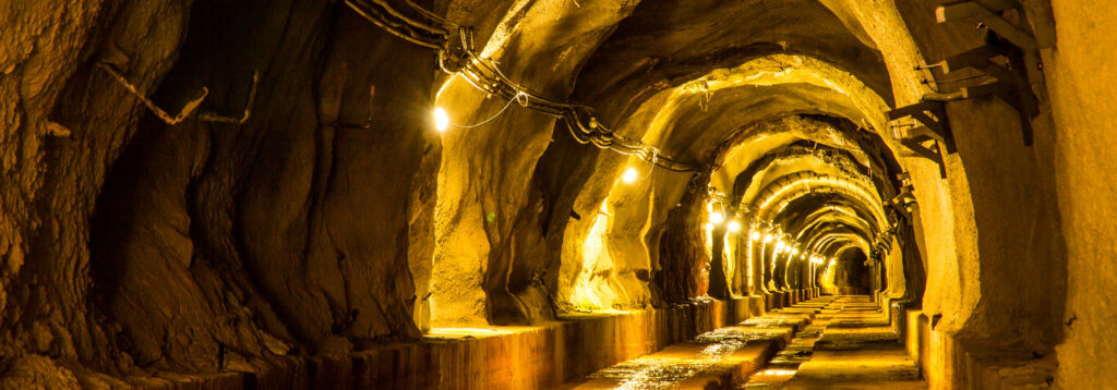 Using Simulation to Evaluate Improvement Opportunities at Complex Underground Mine